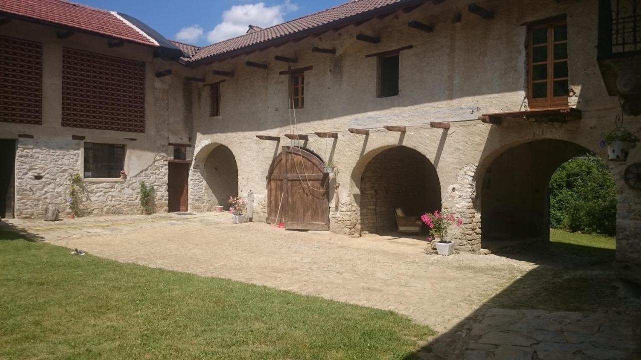 B&B Barbaia Levice Exteriör bild