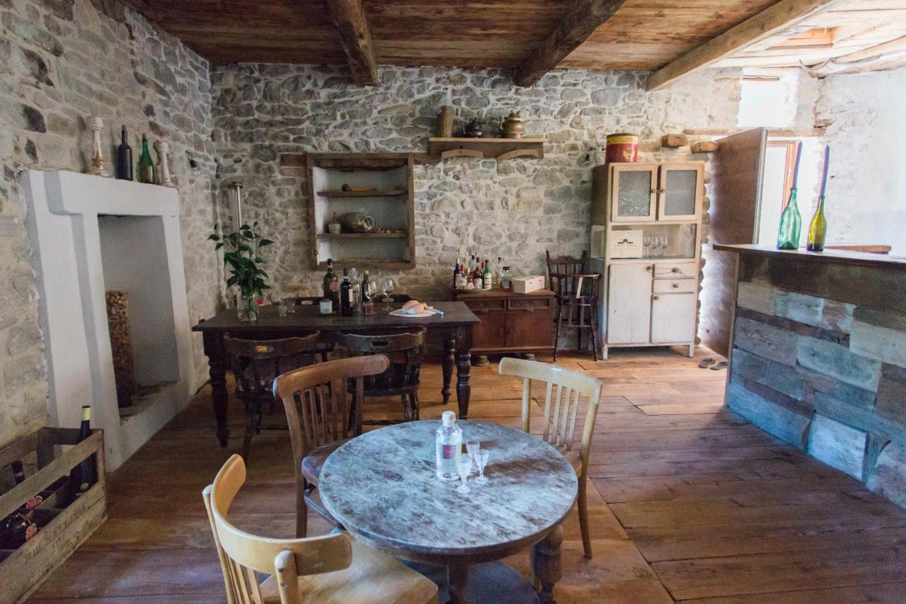 B&B Barbaia Levice Exteriör bild